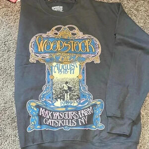 NWOT Woodstock Crewnevk Sweater in Medium